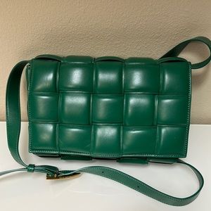Green woven purse